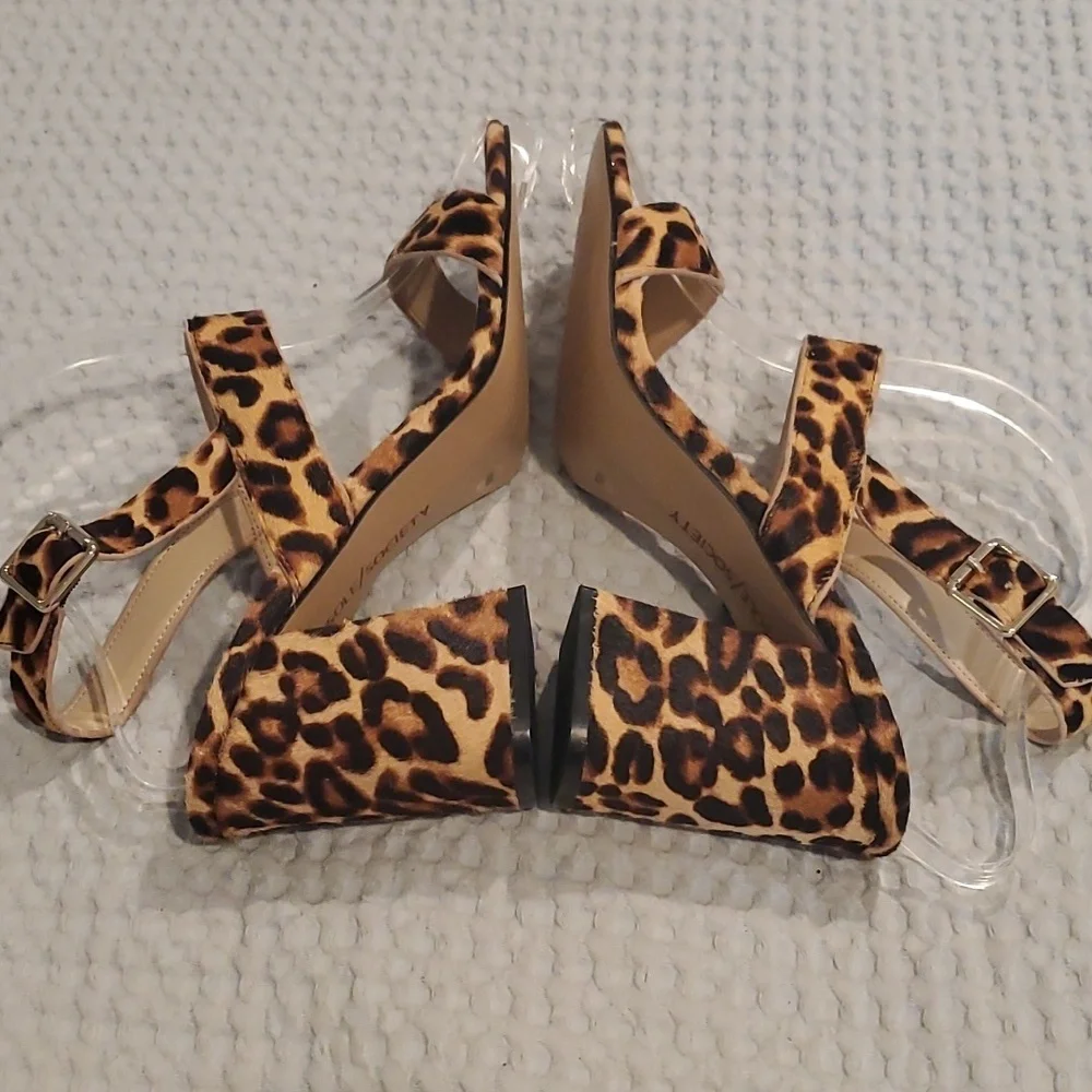NWOT Sole Society Leopard Block Heel Size 9.5 (#21)